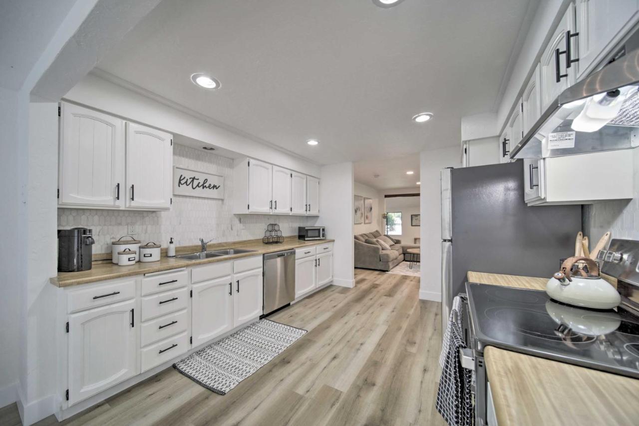 Bright And Airy Liberty Lake Abode With Backyard! Екстер'єр фото