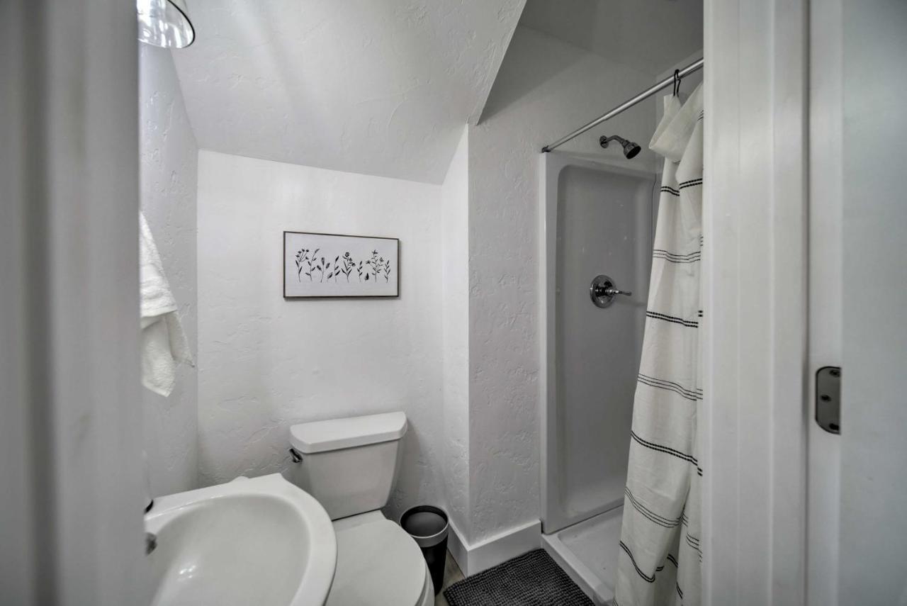 Bright And Airy Liberty Lake Abode With Backyard! Екстер'єр фото