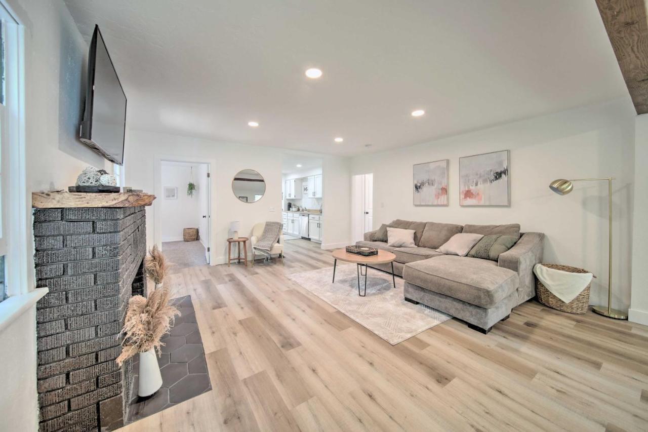 Bright And Airy Liberty Lake Abode With Backyard! Екстер'єр фото