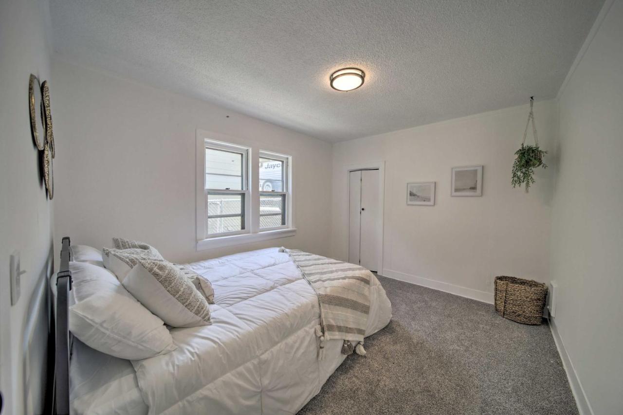 Bright And Airy Liberty Lake Abode With Backyard! Екстер'єр фото