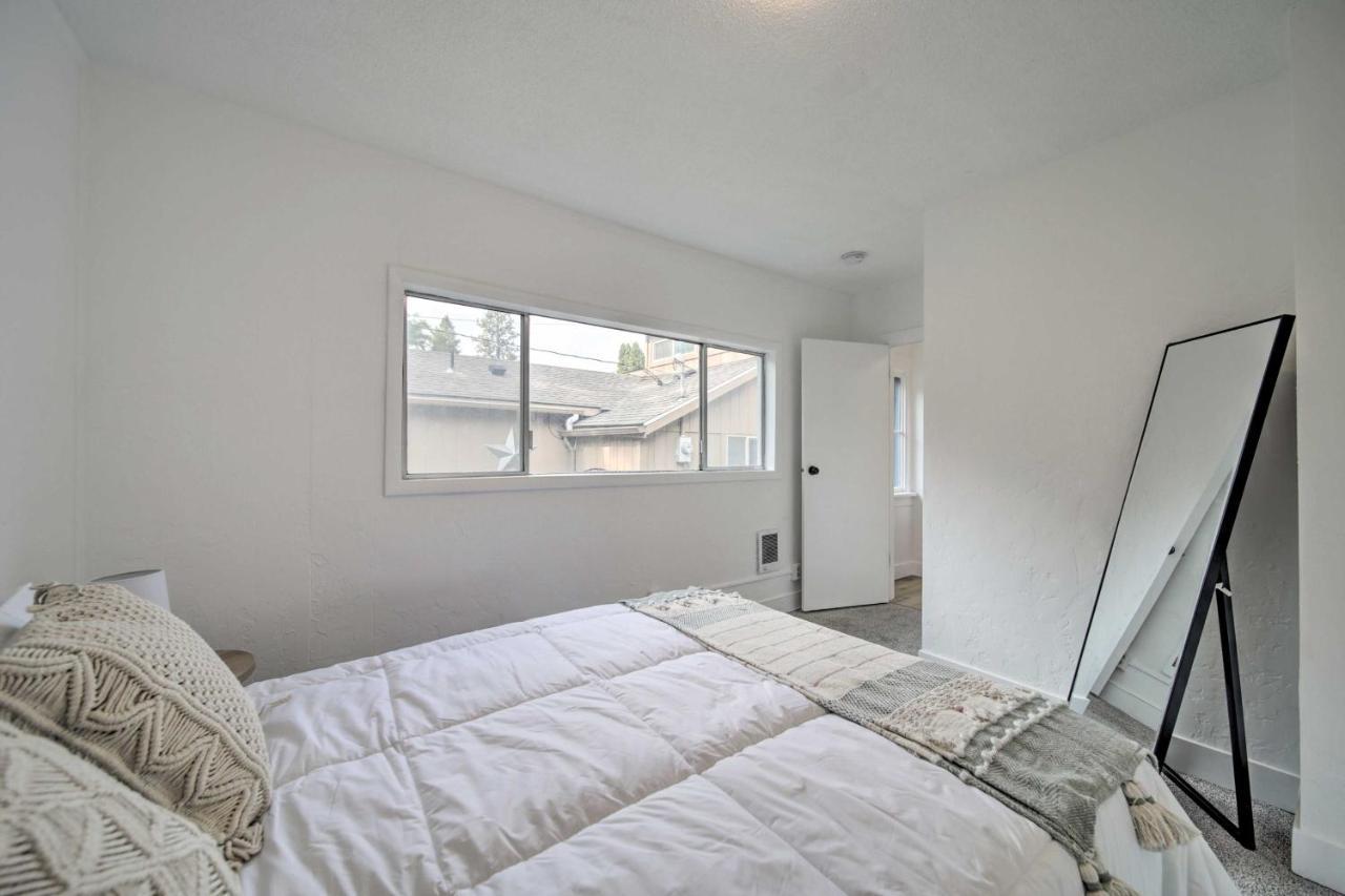 Bright And Airy Liberty Lake Abode With Backyard! Екстер'єр фото